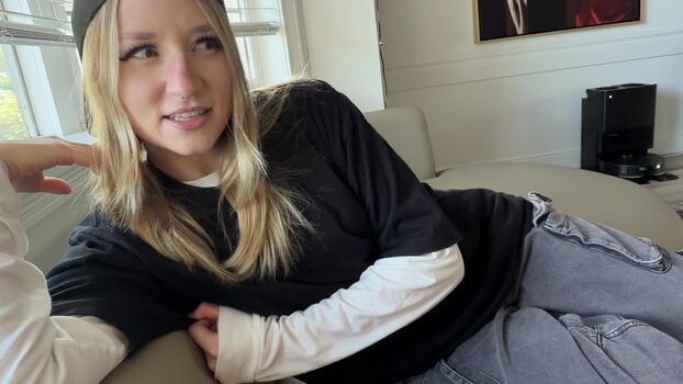 Full leaked Glitterandanthrax private onlyfans photo