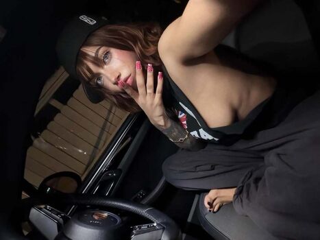 Full leaked Glockktty private onlyfans photo