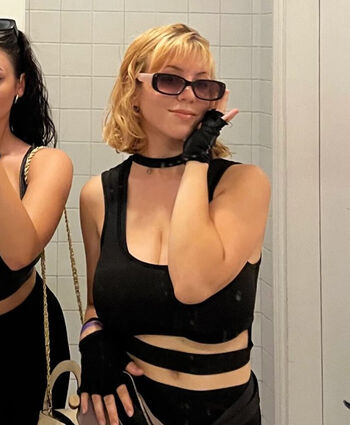 Full leaked Glogli private onlyfans photo