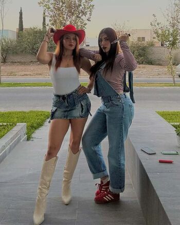 Full leaked Gloomy friend private onlyfans photo