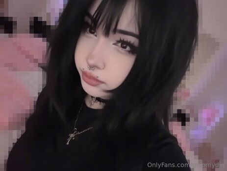 Full leaked Gloomydia private onlyfans photo