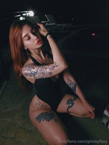 Full leaked Glossyfoxy private onlyfans photo