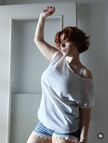 Full leaked Glossygirl private onlyfans photo