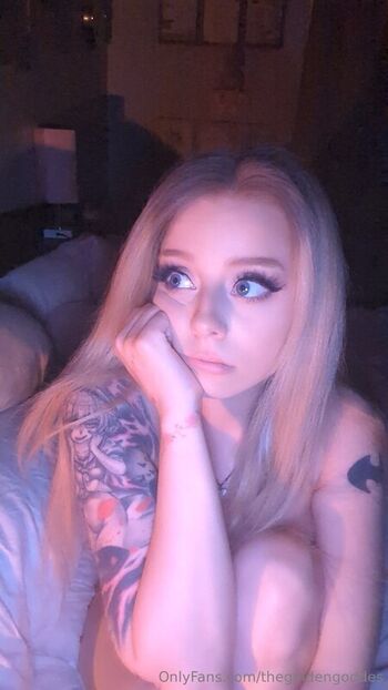 Full leaked Goldengoddessxxx private onlyfans photo