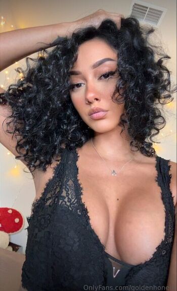 Full leaked Goldenhoneiii tkfeelsok private onlyfans photo