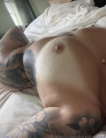 Full leaked Goldenhourgal private onlyfans photo
