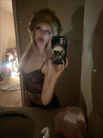 Full leaked Goldngunzgirl private onlyfans photo