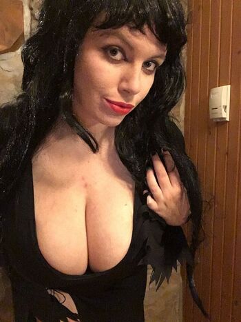 Full leaked Goth lilith private onlyfans photo