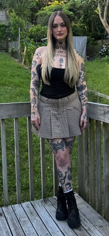 Full leaked Goth queen private onlyfans photo