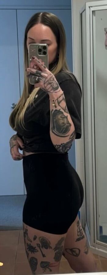 Full leaked Goth queen private onlyfans photo