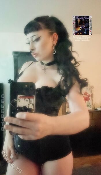 Full leaked Gothminze private onlyfans photo