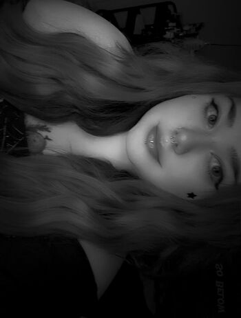 Full leaked Gothxparadoxxx private onlyfans photo