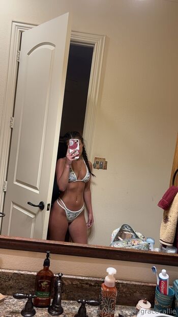 Full leaked Gracecallie private onlyfans photo