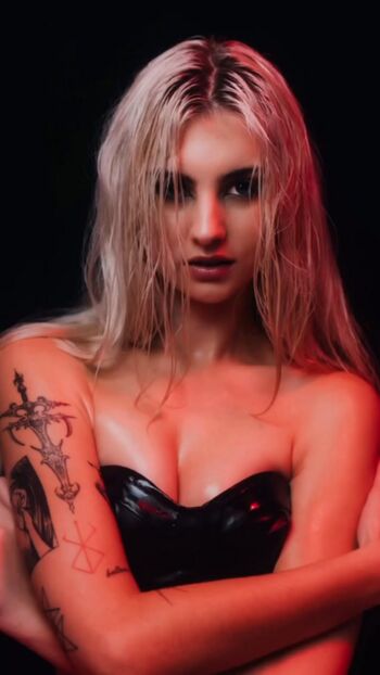 Full leaked Gracelyra private onlyfans photo
