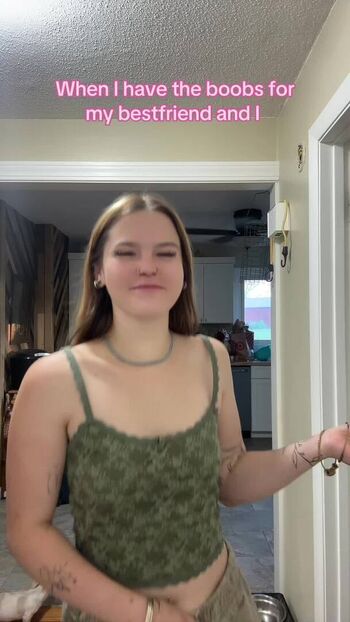 Full leaked Gracenunez page private onlyfans photo