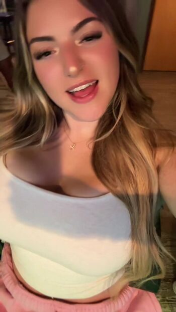 Full leaked Gracenunez page private onlyfans photo