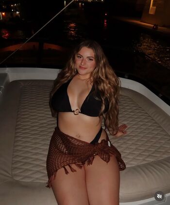 Full leaked Gracenunez private onlyfans photo