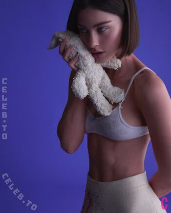 Full leaked Gracie abrams private onlyfans photo