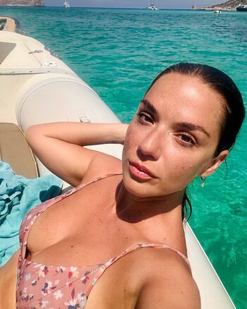 Full leaked Greek girls page private onlyfans photo