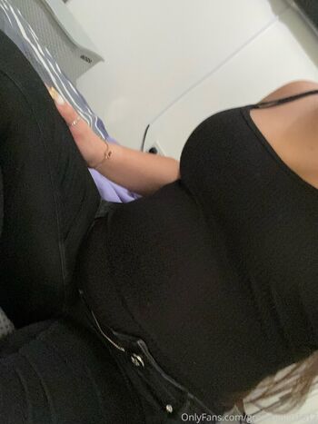 Full leaked Growinggirl private onlyfans photo