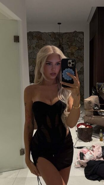 Full leaked Gwendolynceline  page private onlyfans photo