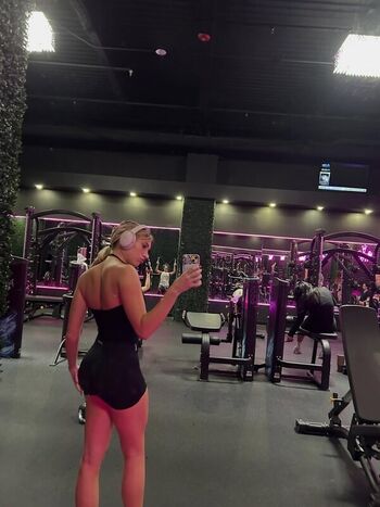 Full leaked Gym booty bubble butts page private onlyfans photo