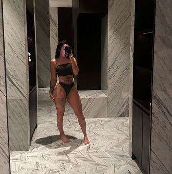 Full leaked Gym booty bubble butts page private onlyfans photo
