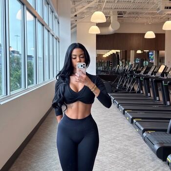 Full leaked Gym booty bubble butts  page private onlyfans photo