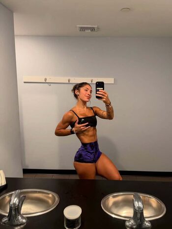 Full leaked Gym booty bubble butts private onlyfans photo