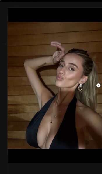 Full leaked Hadelinemope private onlyfans photo