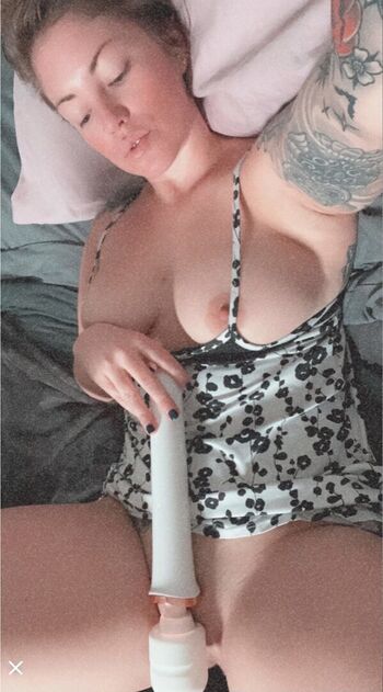 Full leaked Hagsxrlou private onlyfans photo