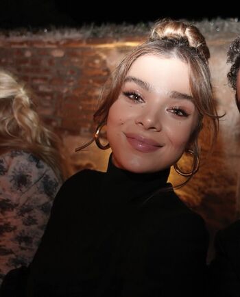Full leaked Hailee steinfeld private onlyfans photo