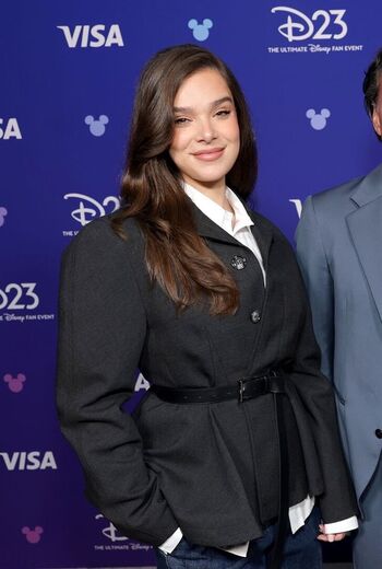 Full leaked Hailee steinfeld page private onlyfans photo