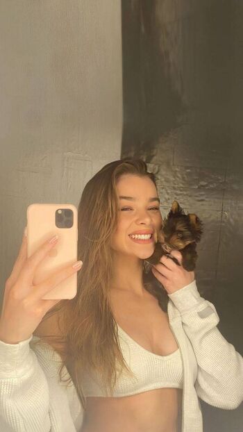 Full leaked Hailee steinfeld page private onlyfans photo