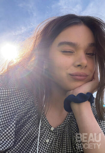 Full leaked Hailee steinfeld private onlyfans photo
