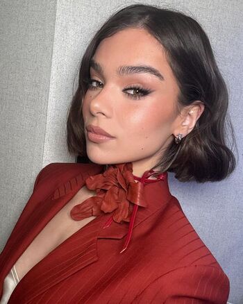 Full leaked Hailee steinfeld private onlyfans photo