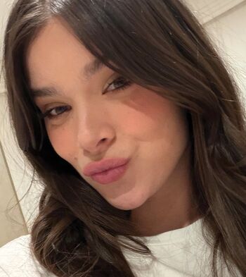 Full leaked Hailee steinfeld private onlyfans photo