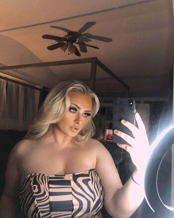 Full leaked Hailey brown private onlyfans photo