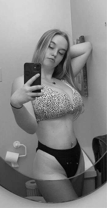 Full leaked Hailey frizzell private onlyfans photo