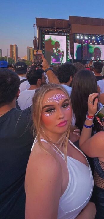 Full leaked Hailey frizzell private onlyfans photo