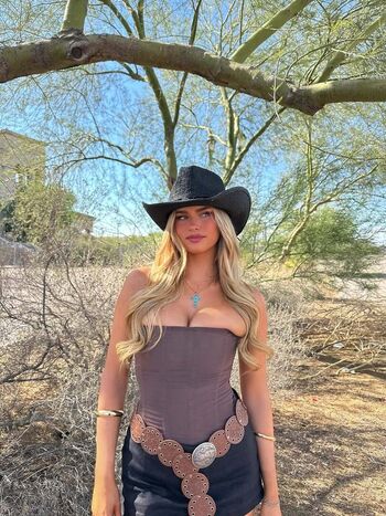 Full leaked Hailey george page private onlyfans photo