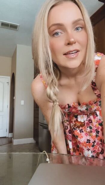 Full leaked Hailey malles page private onlyfans photo