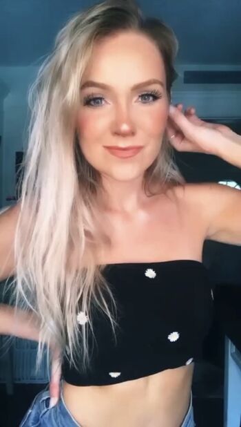 Full leaked Hailey malles page private onlyfans photo