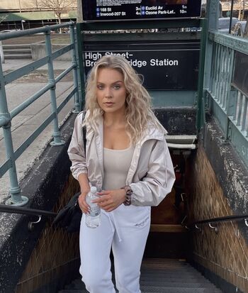 Full leaked Hailey malles private onlyfans photo