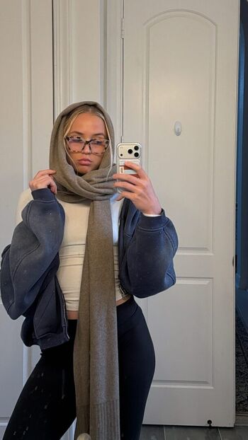 Full leaked Hailey van lith private onlyfans photo