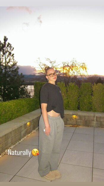 Full leaked Hailey van lith private onlyfans photo