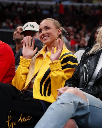 Full leaked Hailey van lith private onlyfans photo