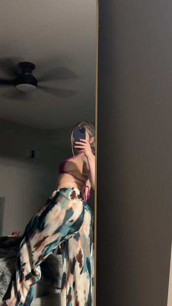 Full leaked Hailsbee  page private onlyfans photo