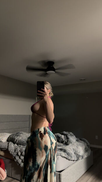 Full leaked Hailsbee  page private onlyfans photo