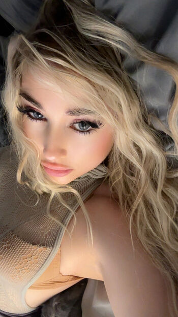 Full leaked Hailsbee  page private onlyfans photo